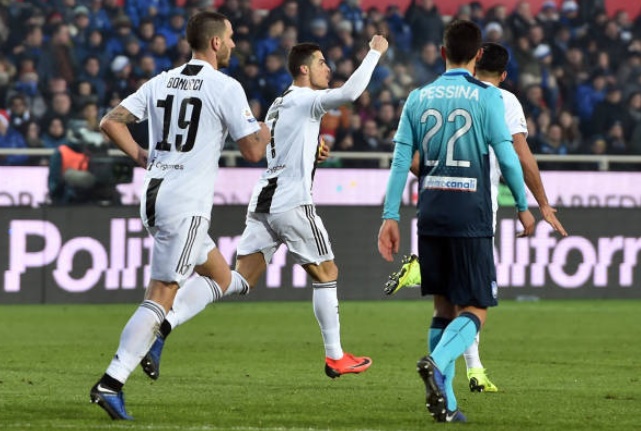 Ronaldo 'cân team', Juventus thoát hiểm nghẹt thở tại Stadio Atleti Azzurri d'Italia - Bóng Đá