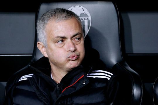 Mourinho phá vỡ sự im lặng về nghi án cầu thủ M.U 'phản thầy'