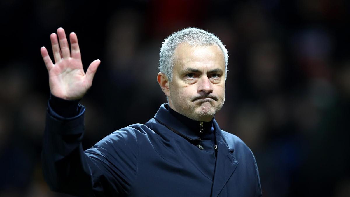 Mourinho từ chối 3 đề nghị - Bóng Đá