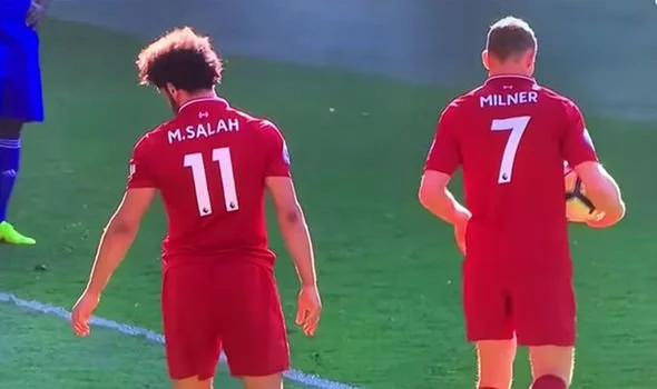 Salah không vui khi Milner cướp penalty - Bóng Đá