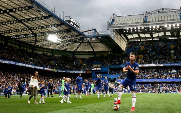 Cầu thủ Chelsea công kênh Cahill ngày chia tay - Bóng Đá