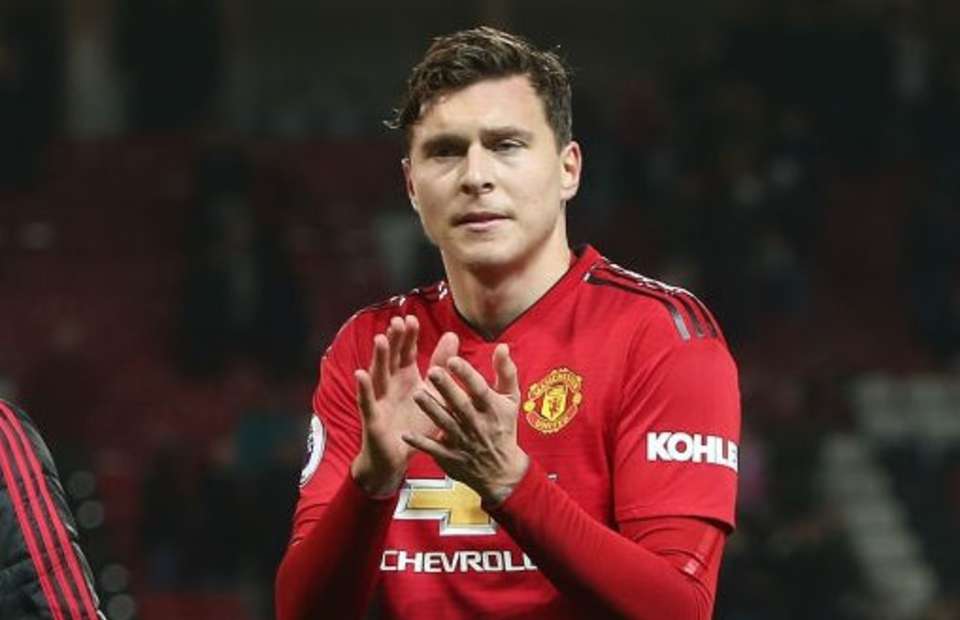 Victor Lindelof spotted out in Cheshire as he takes break from Manchester United - Bóng Đá