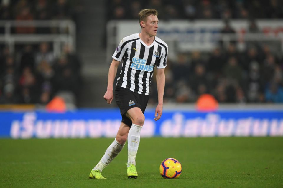 Michael Carrick believes Sean Longstaff has a bright future and recommended him to Solskjær - Bóng Đá