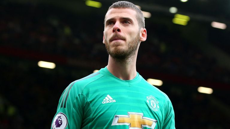 David de Gea returns to Man Utd for pre-season after being offered world record £350k-a-week ‘take it or leave it’ deal - Bóng Đá