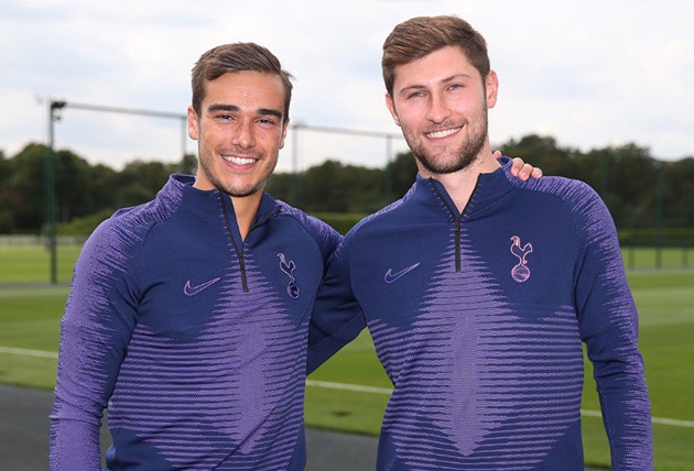 Harry Winks and Ben Davies sign new long-term contracts at Tottenham through to 2024. - Bóng Đá