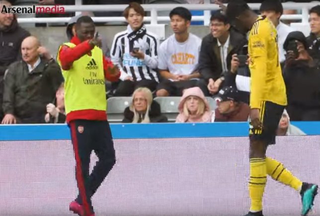 Nicolas Pepe’s lovely reaction to Ainsley Maitland-Niles’ assist as Arsenal beat Newcastle - Bóng Đá