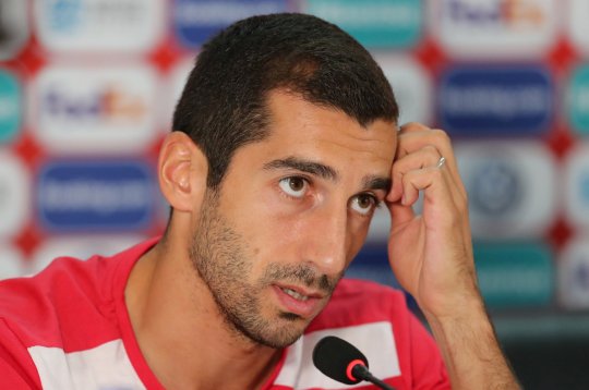 Henrikh Mkhitaryan opens up about unhappiness at Arsenal before Roma move - Bóng Đá