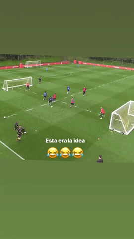Marcos Rojo trolls himself over his rabona fail in Manchester United’s Europa League win against Astana   - Bóng Đá