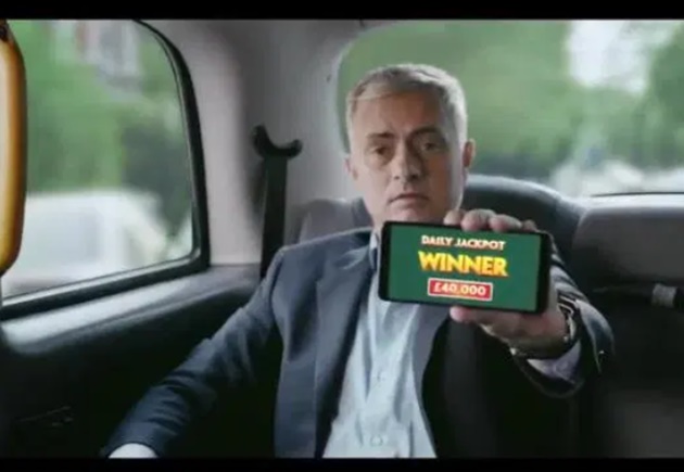 Jose Mourinho mocks his most controversial moments in hilarious Paddy Power ad including hiding in laundry baskets and books on voyeur Arsene Wenger dig - Bóng Đá