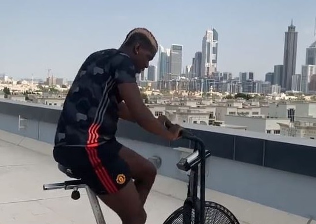 'Show off or motivation?': Paul Pogba puts in the hard work on his Dubai break - Bóng Đá