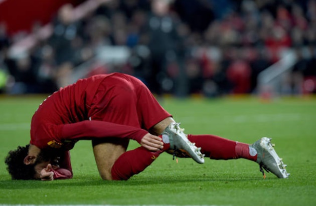Liverpool sweating with Mohamed Salah spotted wearing protective boot - Bóng Đá