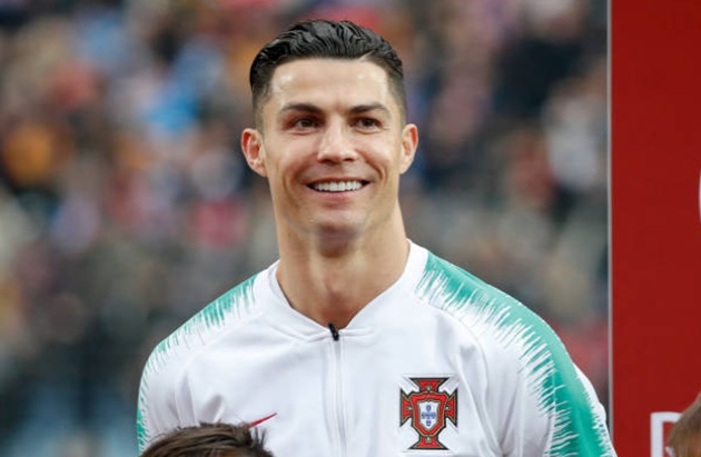 Ronaldo slams 'potato field' pitch, says not 100 percent - Bóng Đá