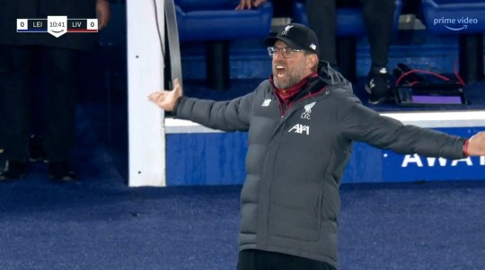 Jurgen Klopp’s furious reaction to Mohamed Salah’s miss in Liverpool’s clash with Leicester City  - Bóng Đá