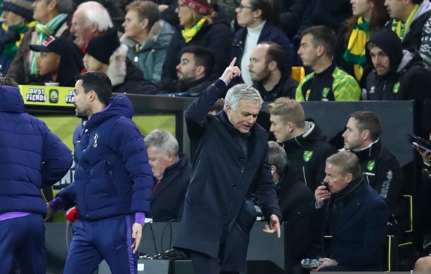 ose Mourinho bemoans Tottenham Hotspur defensive errors - Bóng Đá