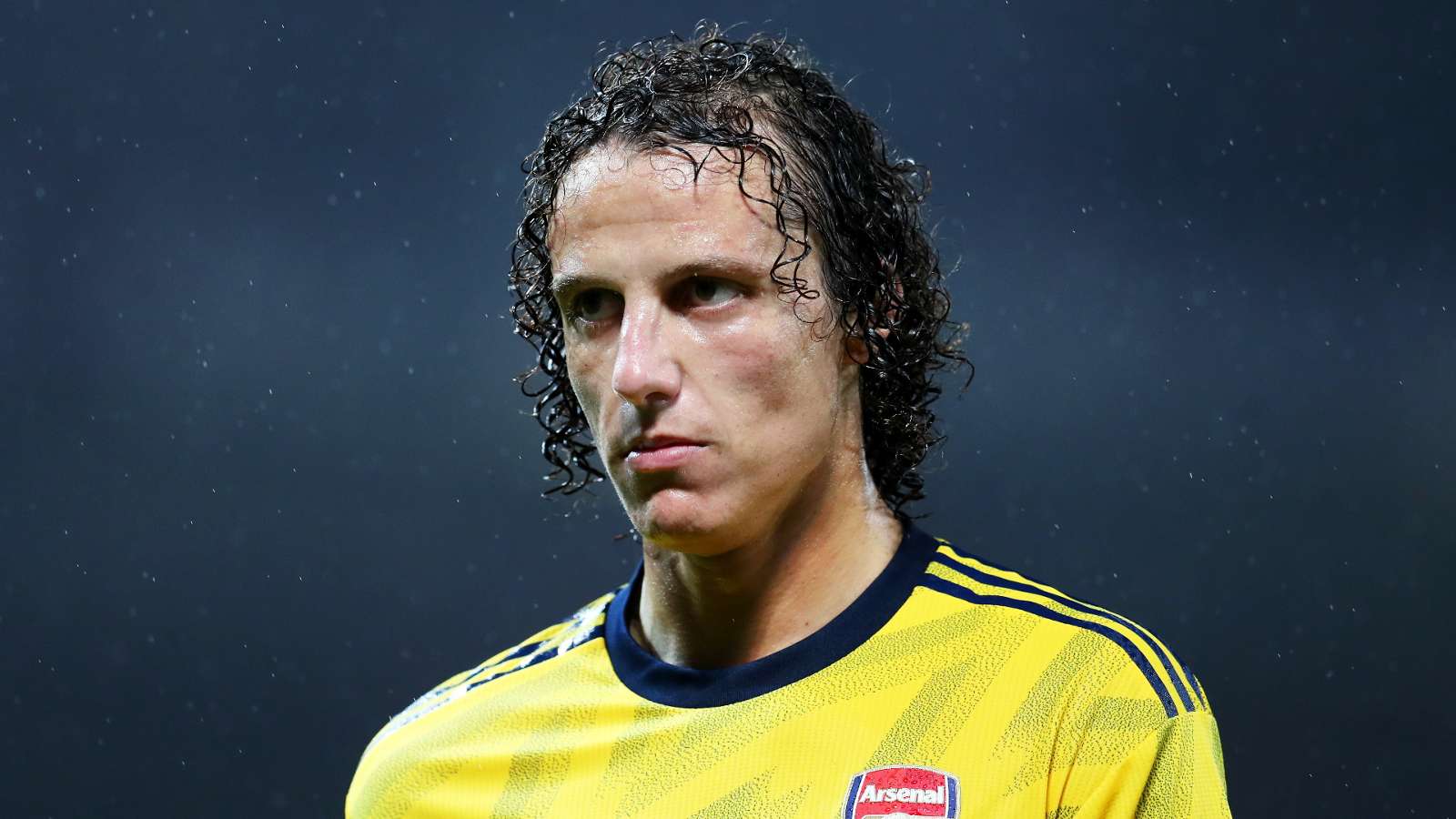 'They've taken our poorest defender' - Chelsea couldn't believe Arsenal wanted Luiz, says Cascarino - Bóng Đá