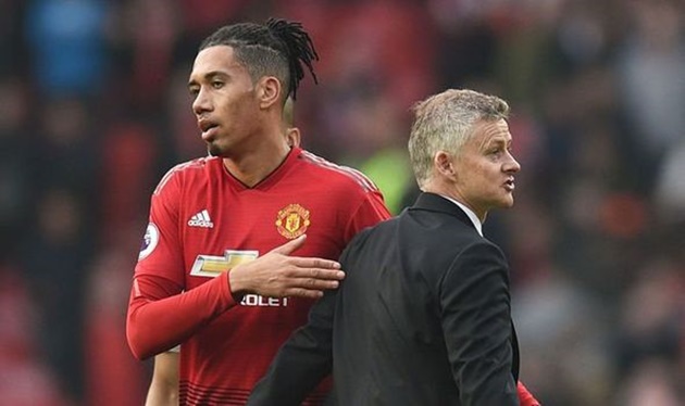 Chris Smalling agrees to join Roma on permanent basis from Man Utd - Bóng Đá