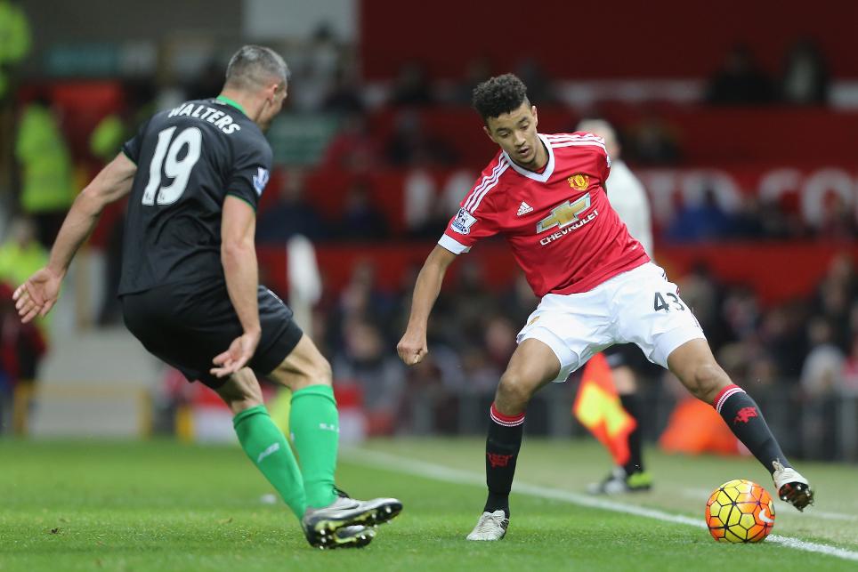 Manchester United recall defender Cameron Borthwick-Jackson from loan at Tranmere Rovers - Bóng Đá