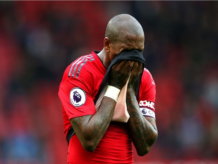 Inter Milan are close to completing the signing of Ashley Young after M.U made it known they were open to his sale this month - Bóng Đá