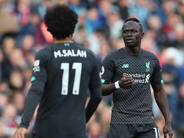  Jurgen Klopp held private chats with Sadio Mane and Mohamed Salah in bid to ease tensions after Liverpool pair clashed during victory - Bóng Đá