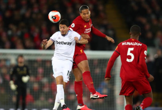 West Ham new-boy Tomas Soucek looks devastated after Virgil van Dijk snubs shirt swap  - Bóng Đá