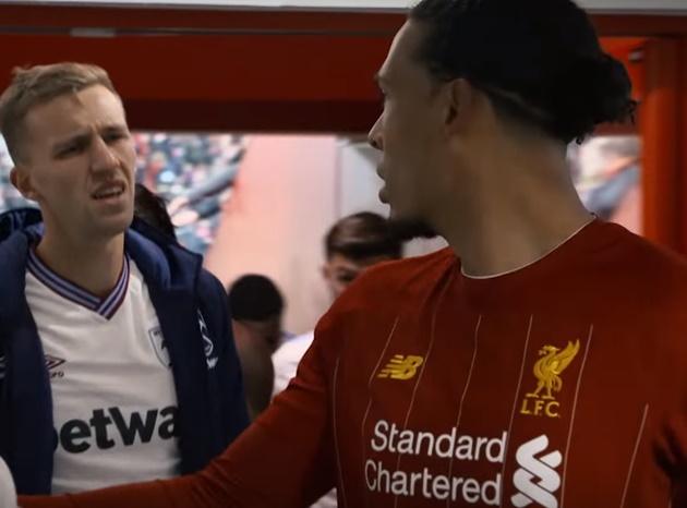 West Ham new-boy Tomas Soucek looks devastated after Virgil van Dijk snubs shirt swap  - Bóng Đá