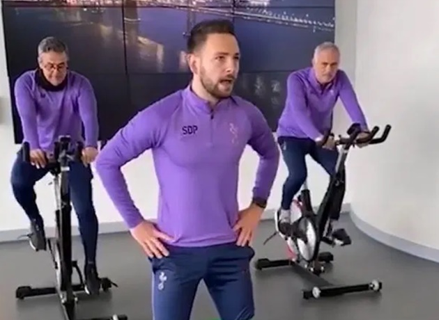 Jose Mourinho lead Tottenham virtual training session on exercise bike as stars self-isolate due to coronavirus - Bóng Đá