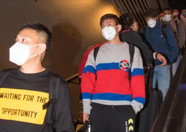 Wuhan football team finally returns to centre of coronavirus outbreak after three months as they’re greeted by fans - Bóng Đá