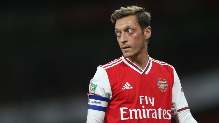 Arsenal players unhappy with Mesut Ozil being vilified over pay-cut decision    - Bóng Đá