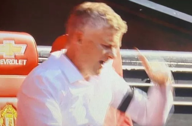Ole Gunnar Solskjaer angry after Marcus Rashford miss vs Sheffield Utd - Bóng Đá
