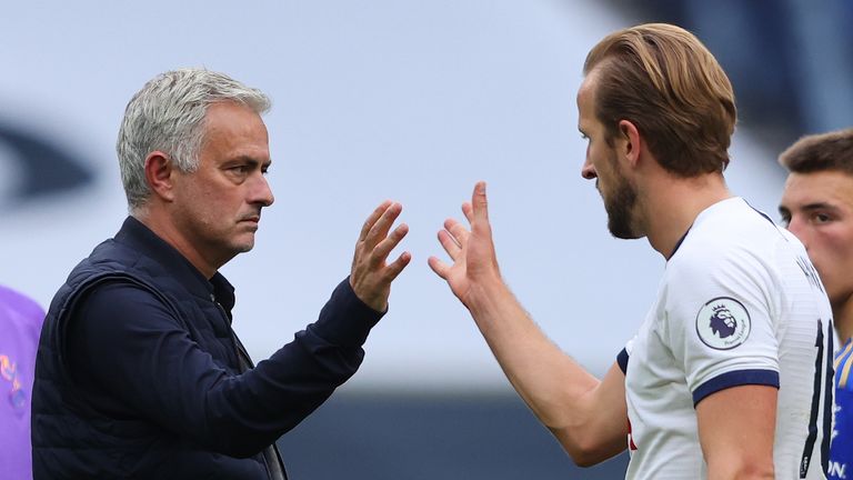 'It's been hard for Mourinho' - Kane believes manager has now 'put his stamp' on Spurs - Bóng Đá