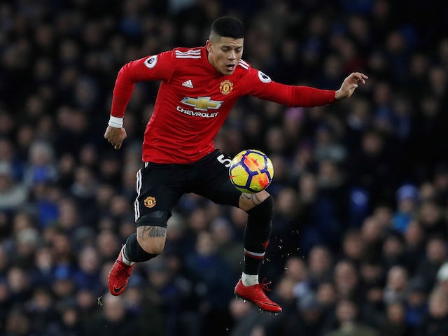 Manchester United outcast Marcos Rojo impresses Ole Gunnar Solskjaer with double training sessions    - Bóng Đá
