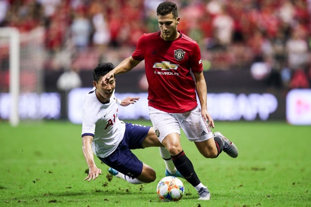 Why Ole Gunnar Solskjaer won’t play Diogo Dalot at Manchester United  - Bóng Đá