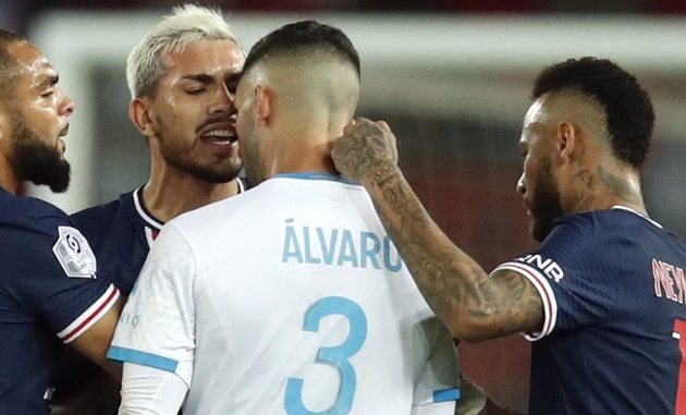 Lý lịch có vấn đề của Alvaro Gonzalez - ngôi sao bị Neymar tố racist - Bóng Đá