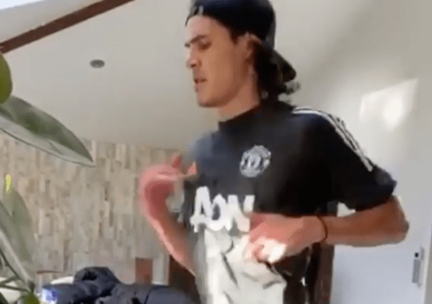 ‘The clock does not stop’ – Edinson Cavani looks in top shape as he trains in Manchester United kit at home/ - Bóng Đá