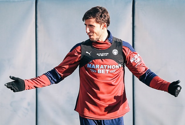 Tân binh Ruben Dias hòa nhập nhanh chóng và đang là lá chắn đáng tin cậy ở hàng thủ Man City.
