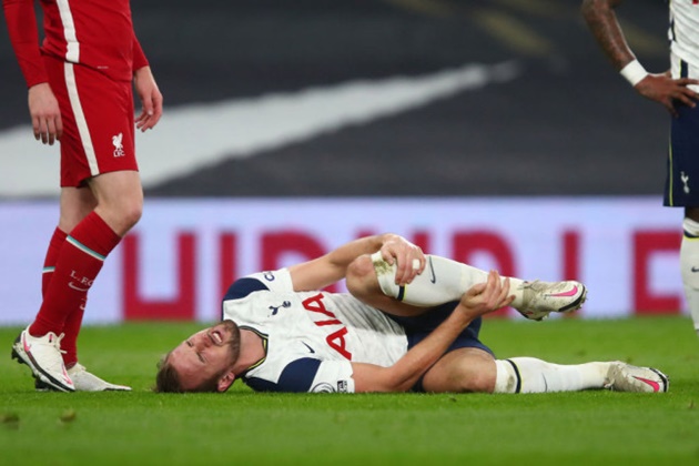 Jose Mourinho gives worrying update on Harry Kane after injury vs Liverpool    - Bóng Đá