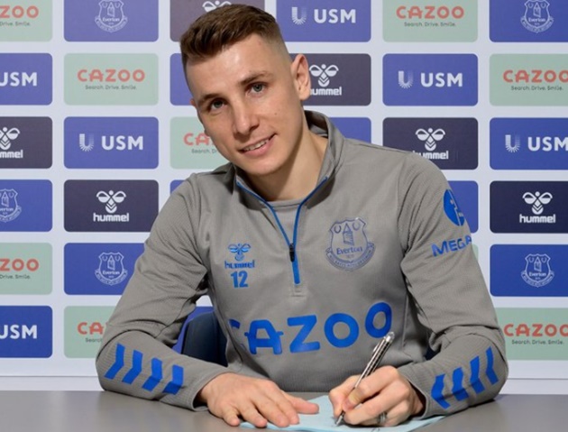 Digne signs new deal at Everton until 2025 as left back commits long-term future to Goodison Park - Bóng Đá