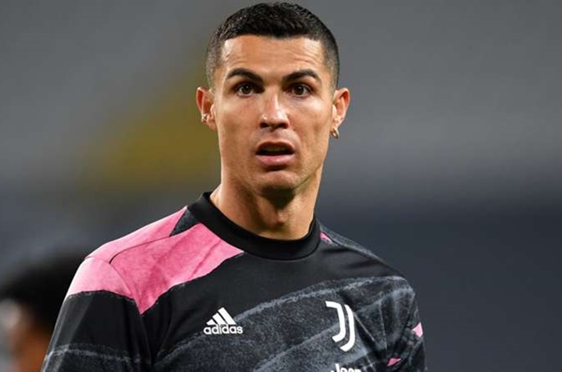 Ronaldo offered advice on his Juventus future by Portugal coach Santos - Bóng Đá