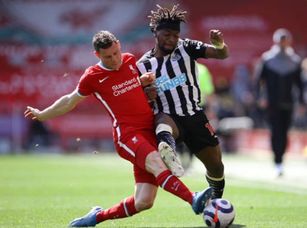 James Milner phải chứng kiến đội nhà hòa như thua.