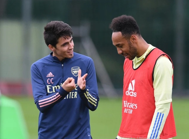 Trợ lý trẻ của Arsenal.