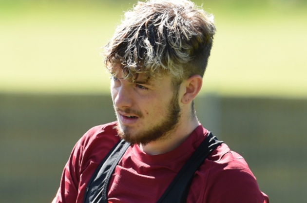 Sau Robertson, đến lượt Harvey Elliott dính chấn thương.