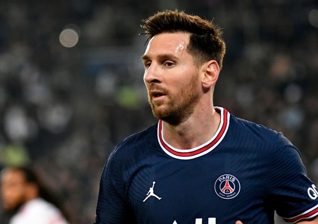 Pep Guardiola: Man City boss admits seeing Lionel Messi playing for Paris Saint-Germain is unusual - Bóng Đá