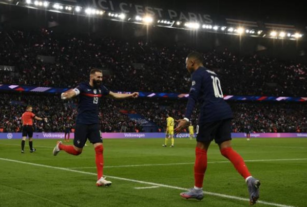 Kylian Mbappé is the first player to score 4+ goals with France since Just Fontaine in June 1958 - Bóng Đá