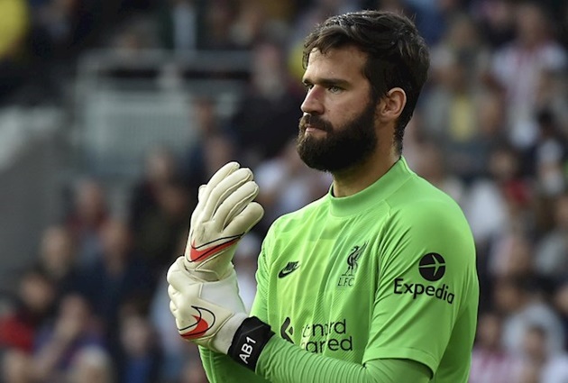 Alisson Becker has spoken of his delight at playing in full stadiums again this season. - Bóng Đá