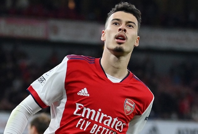 Arsenal trở lại Top 4.