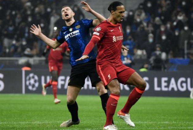 ‘He has almost cheated! – Rio Ferdinand hails Virgil van Dijk after his sublime defensive display against Inter - Bóng Đá