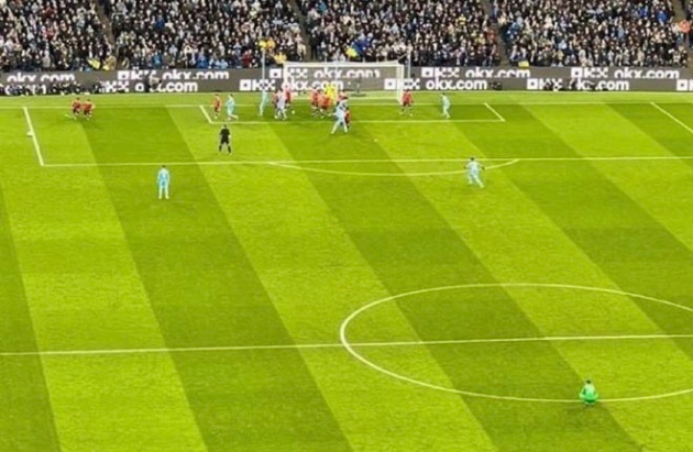 Ederson reacts to viral image of Man City goalkeeper kneeling down close to halfway line during Manchester derby - Bóng Đá