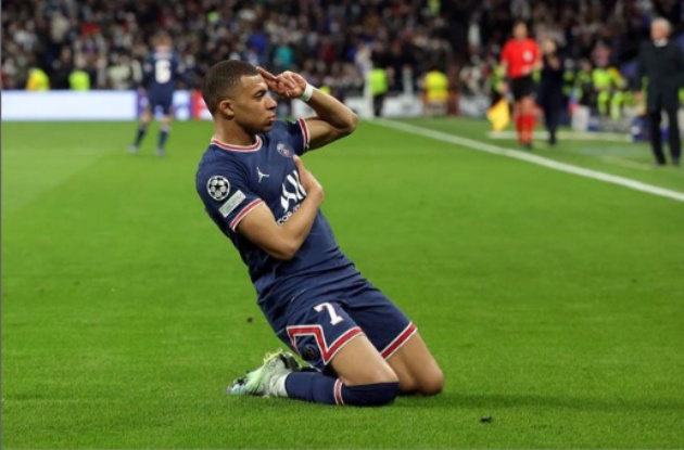 Kylian Mbappe issues defiant response after Karim Benzema's message to PSG star - Bóng Đá