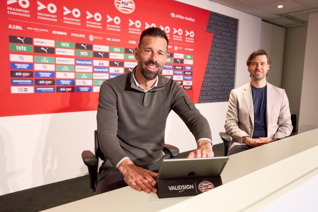 Ảnh Van Nistelrooy trở thành HLV PSV - Bóng Đá