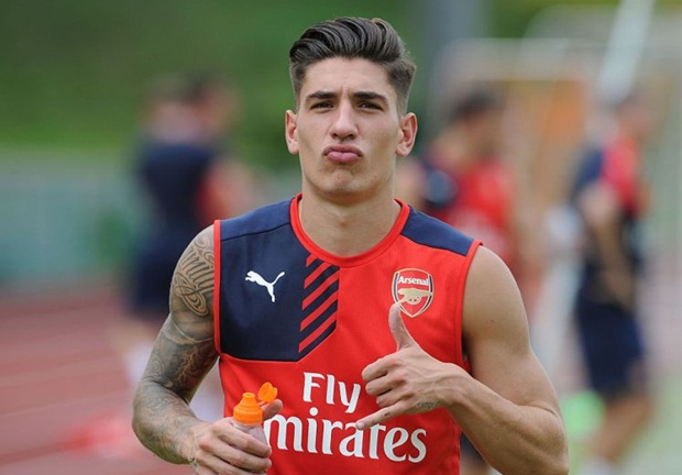 Sao trẻ Bellerin hào hứng với lời đề nghị của Barca